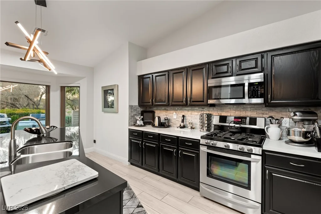 4920 Rancho Bernardo, Las Vegas, NV 89130