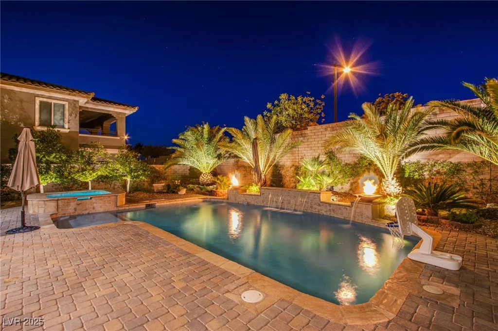 351 Elder View, Las Vegas, NV 89138