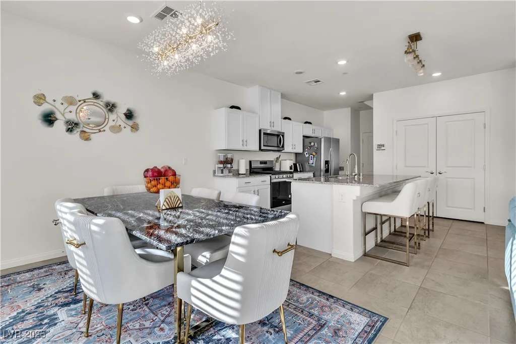 10931 Cambridge Lakes, Las Vegas, NV 89166