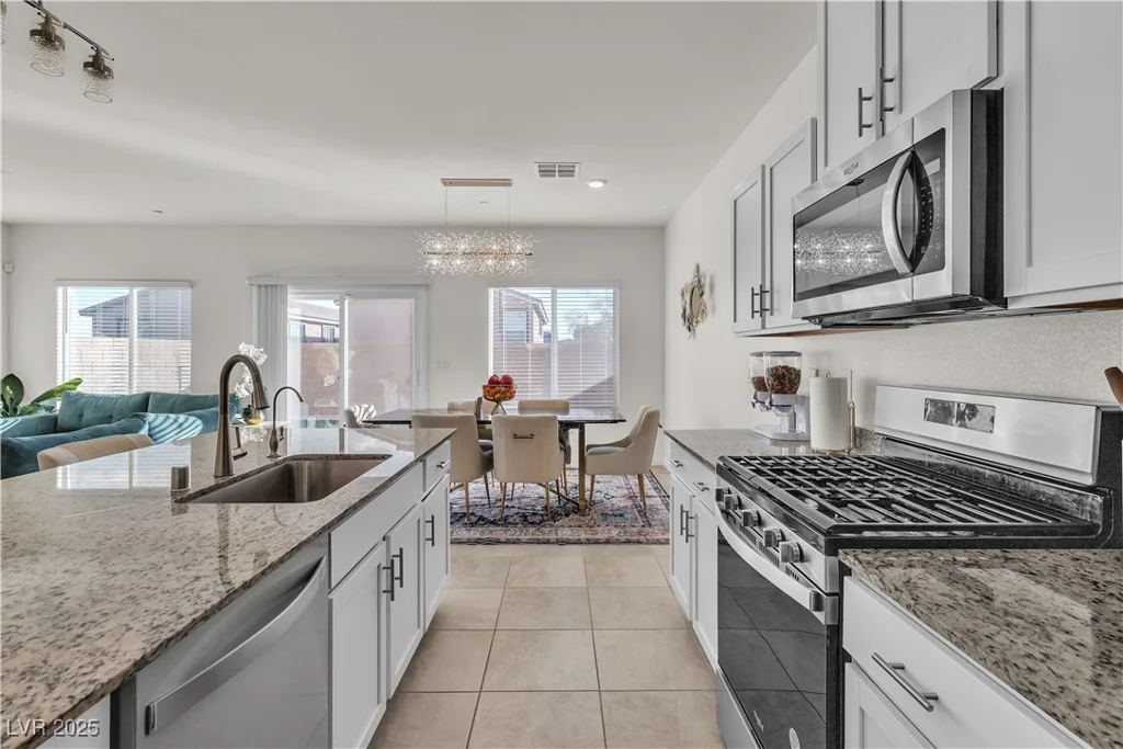 10931 Cambridge Lakes, Las Vegas, NV 89166