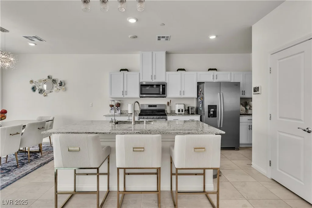 10931 Cambridge Lakes, Las Vegas, NV 89166