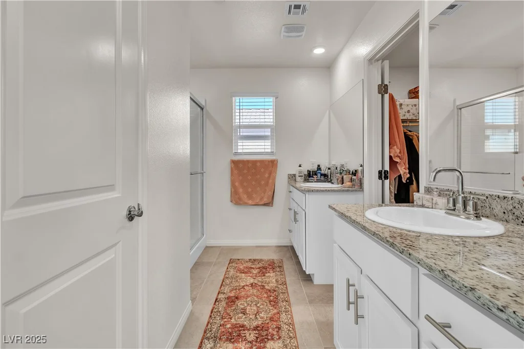 10931 Cambridge Lakes, Las Vegas, NV 89166