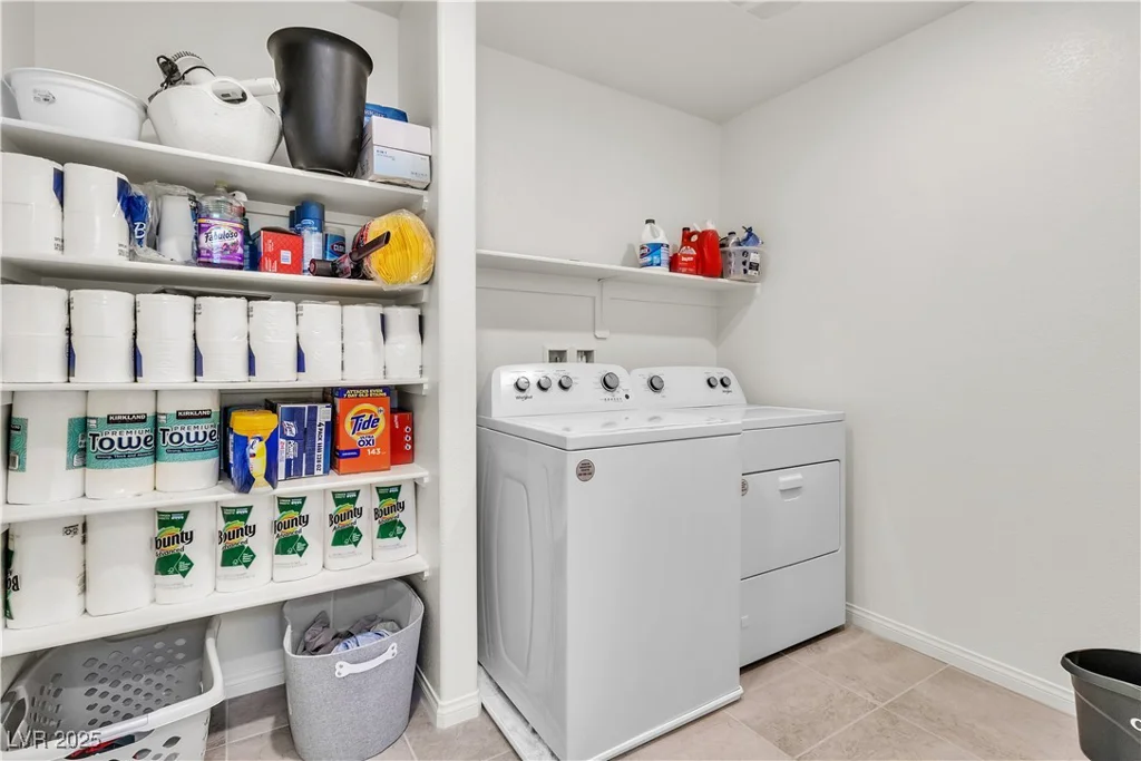 10931 Cambridge Lakes, Las Vegas, NV 89166