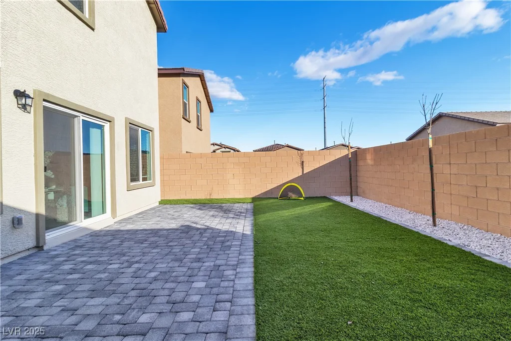 10931 Cambridge Lakes, Las Vegas, NV 89166
