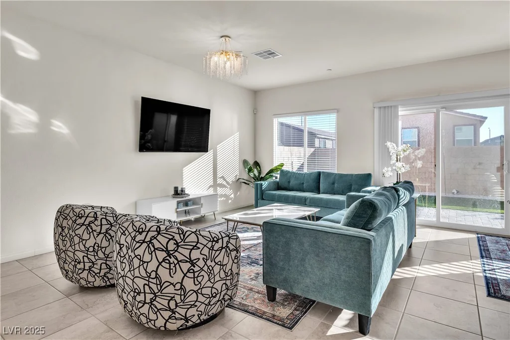 10931 Cambridge Lakes, Las Vegas, NV 89166