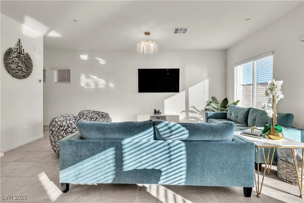 10931 Cambridge Lakes, Las Vegas, NV 89166