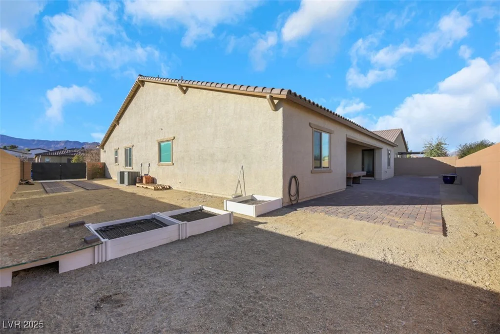 6364 Cambridge Creek, Las Vegas, NV 89149