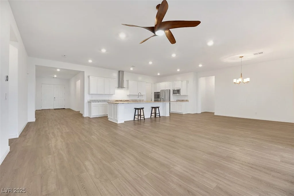 6364 Cambridge Creek, Las Vegas, NV 89149