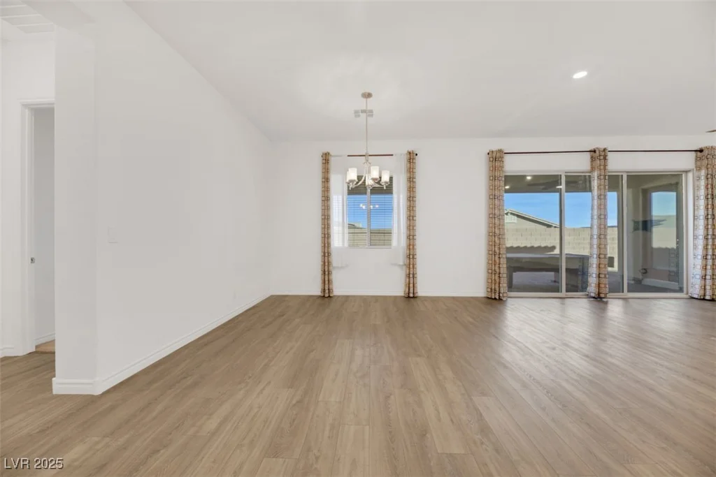 6364 Cambridge Creek, Las Vegas, NV 89149