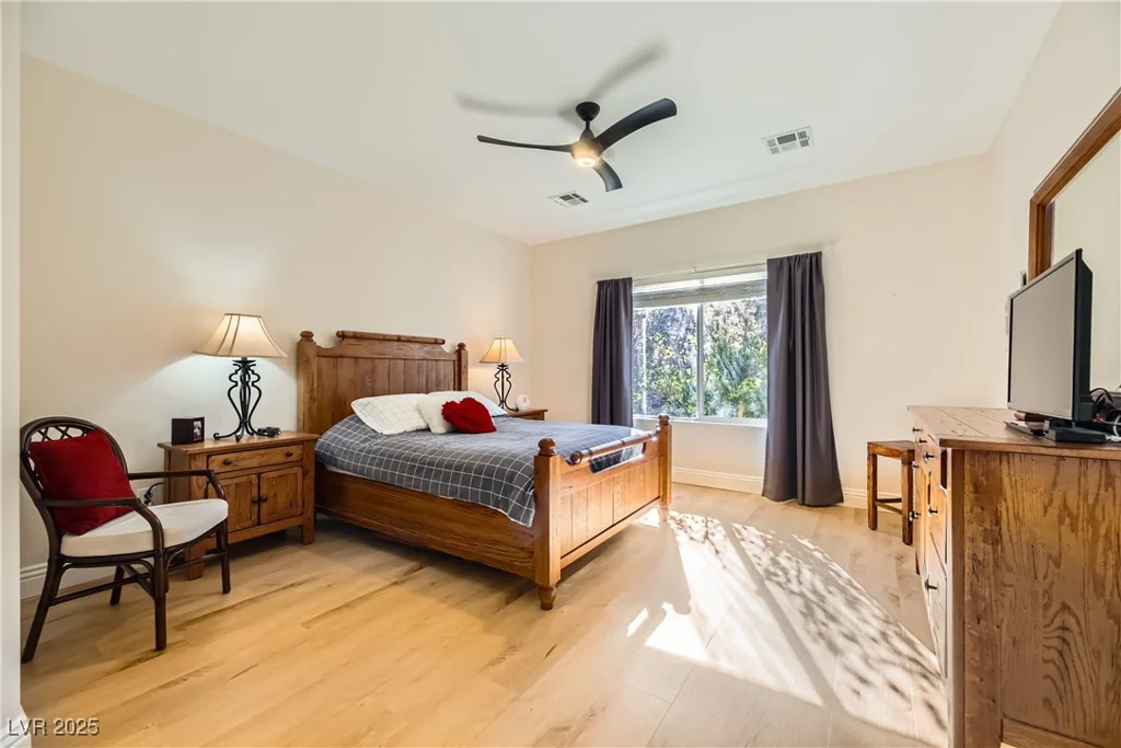 2401 Weaverville, Henderson, NV 89044