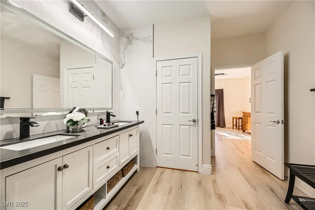2401 Weaverville, Henderson, NV 89044