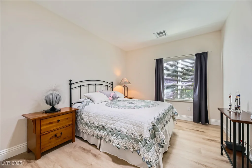2401 Weaverville, Henderson, NV 89044