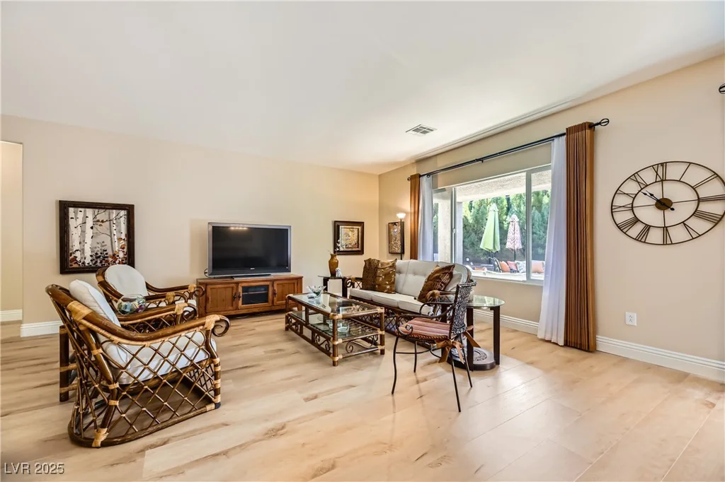 2401 Weaverville, Henderson, NV 89044