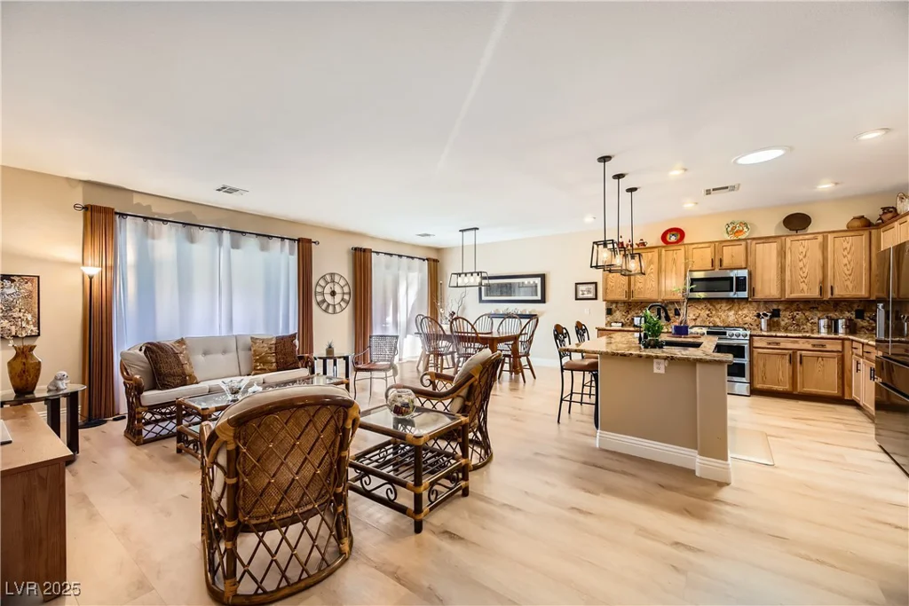 2401 Weaverville, Henderson, NV 89044