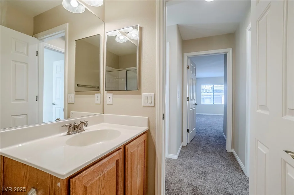 9494 Stillwater Bend, Las Vegas, NV 89178