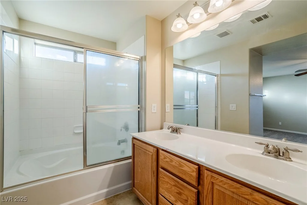 9494 Stillwater Bend, Las Vegas, NV 89178