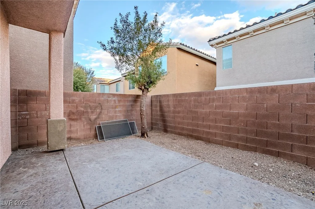 9494 Stillwater Bend, Las Vegas, NV 89178