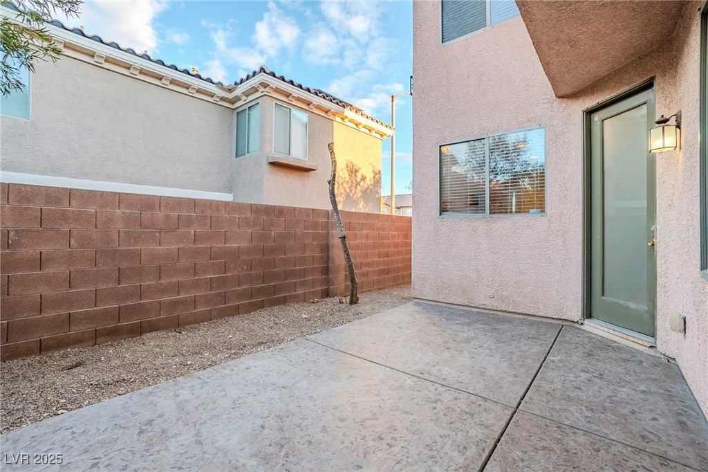 9494 Stillwater Bend, Las Vegas, NV 89178