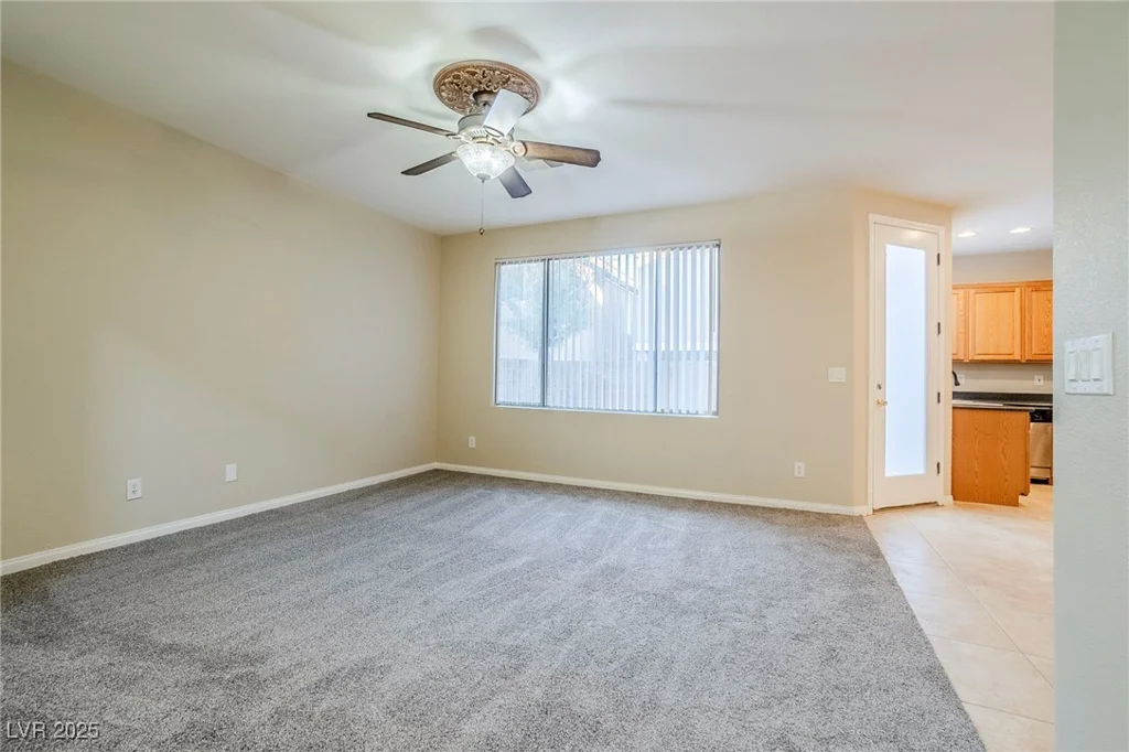 9494 Stillwater Bend, Las Vegas, NV 89178