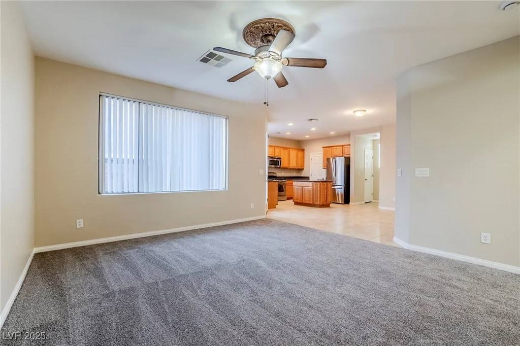 9494 Stillwater Bend, Las Vegas, NV 89178