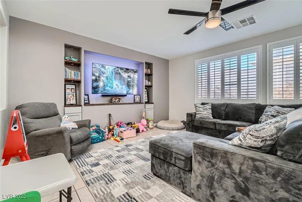 5599 Valley Mill, Las Vegas, NV 89148