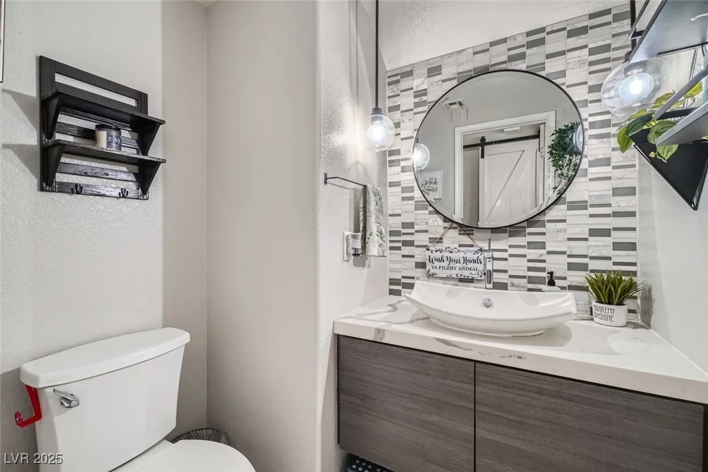 5599 Valley Mill, Las Vegas, NV 89148