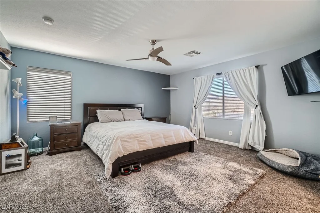 5599 Valley Mill, Las Vegas, NV 89148