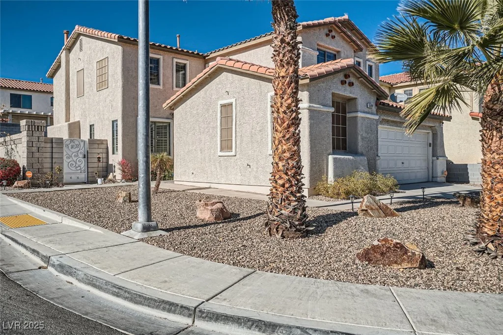 5599 Valley Mill, Las Vegas, NV 89148