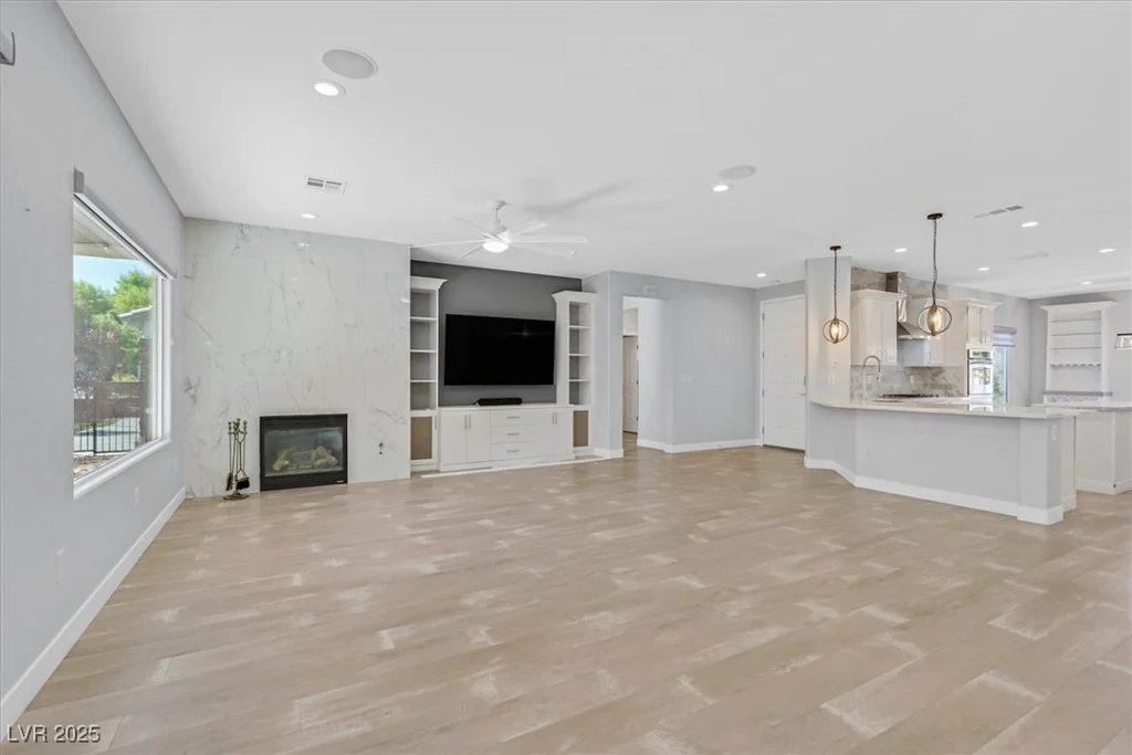 2236 Waterton Rivers, Henderson, NV 89044