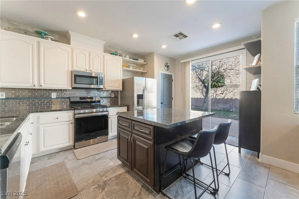 10444 Britton Hill, Las Vegas, NV 89129