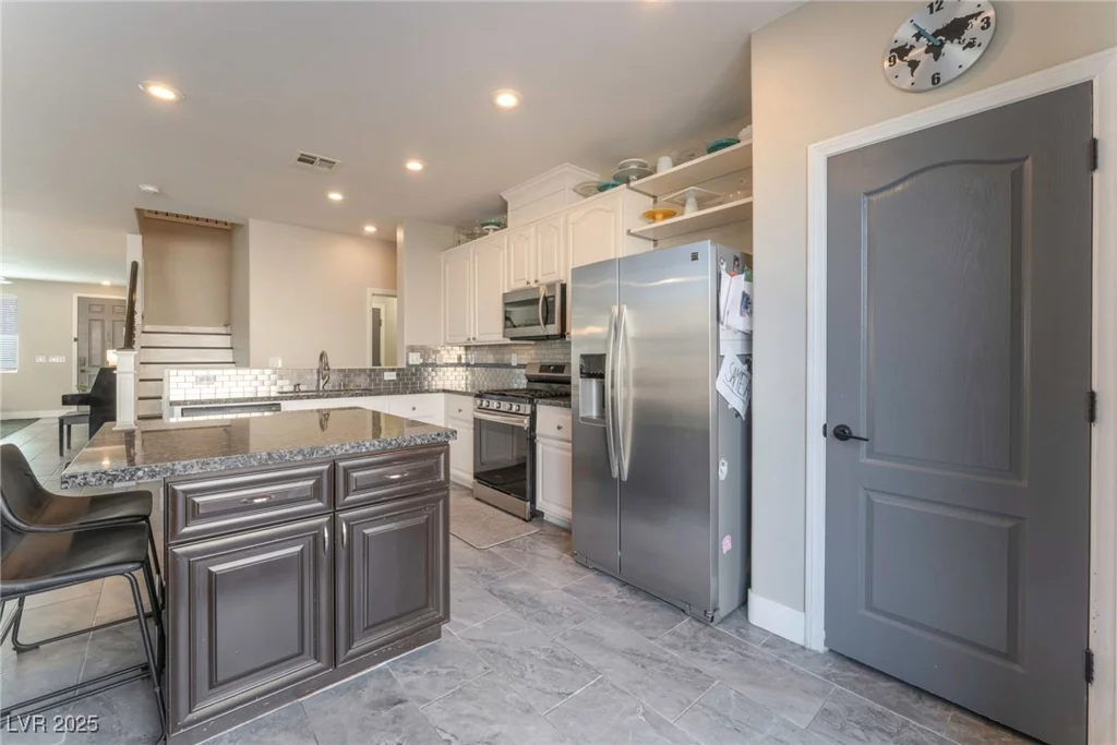 10444 Britton Hill, Las Vegas, NV 89129