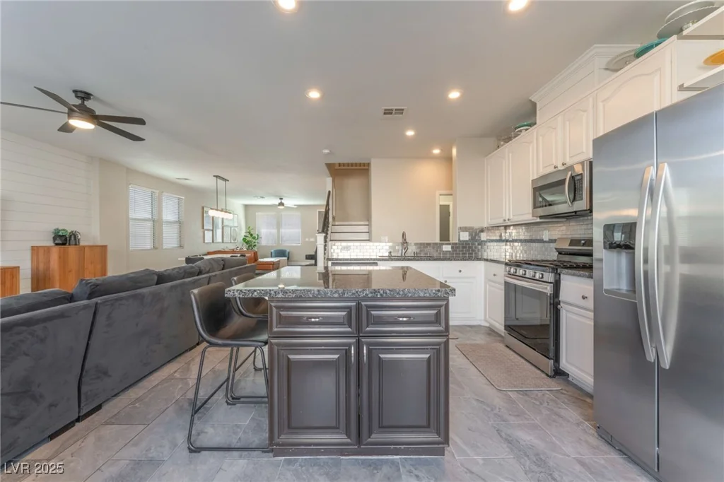 10444 Britton Hill, Las Vegas, NV 89129