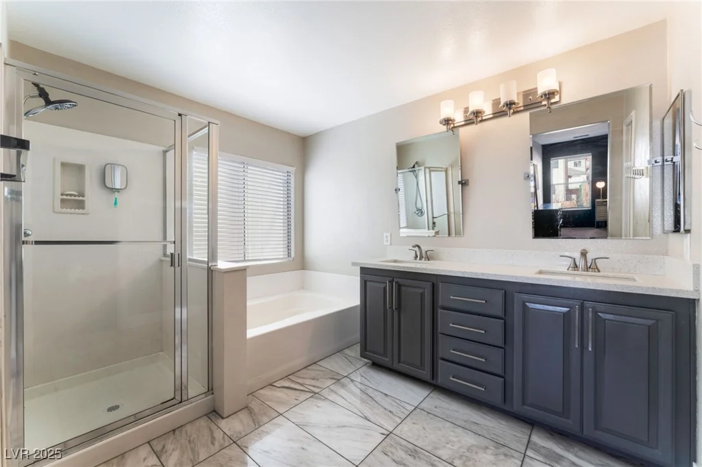 10444 Britton Hill, Las Vegas, NV 89129
