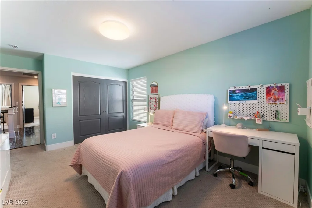 10444 Britton Hill, Las Vegas, NV 89129