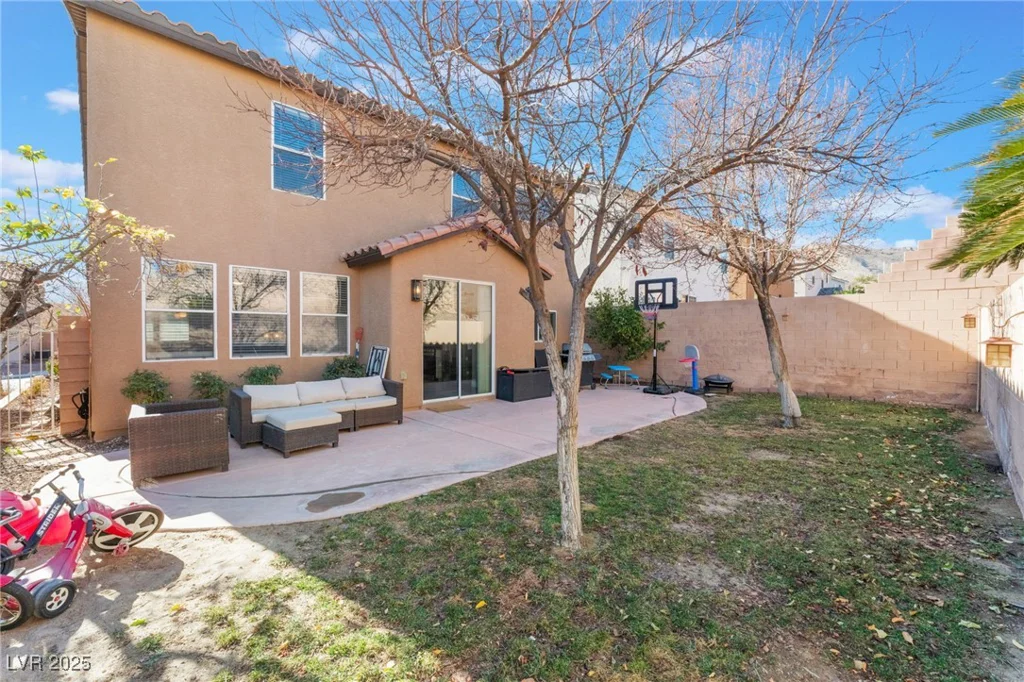 10444 Britton Hill, Las Vegas, NV 89129