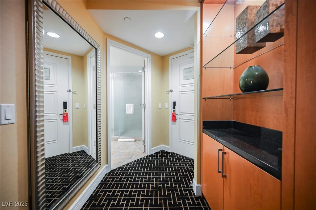 2000 FASHION SHOW, Las Vegas, NV 89109
