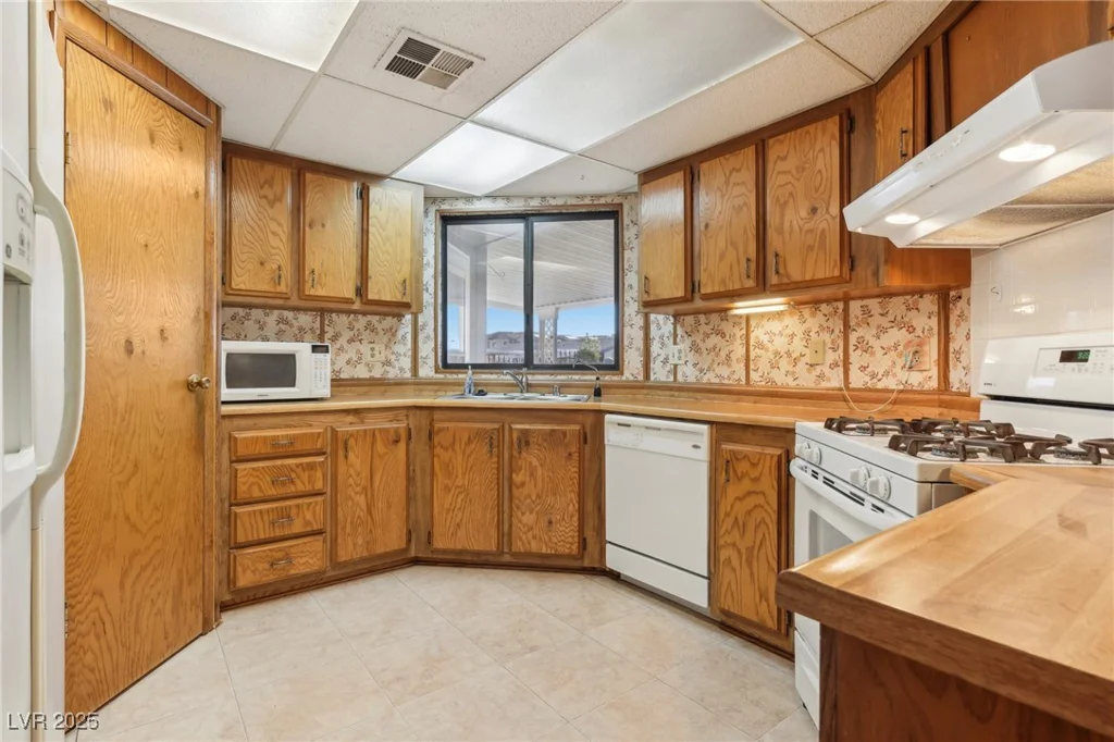 2949 Gavilan, Las Vegas, NV 89122