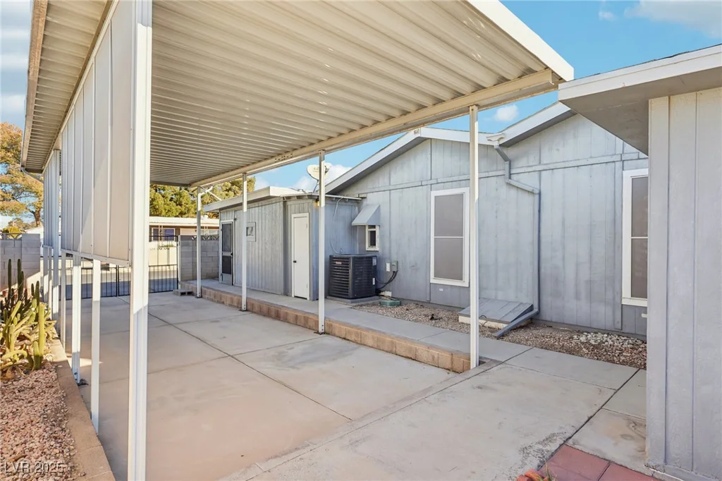 2949 Gavilan, Las Vegas, NV 89122