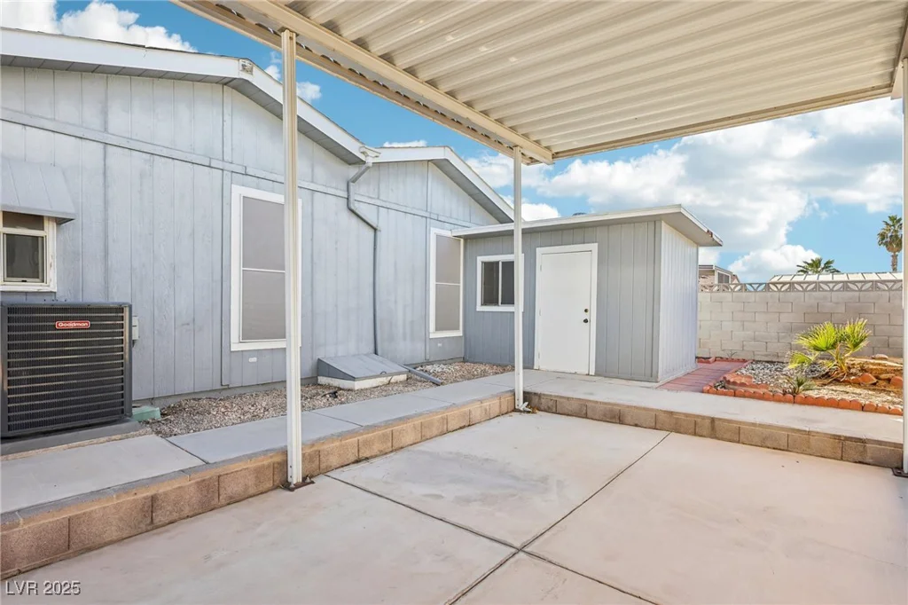 2949 Gavilan, Las Vegas, NV 89122