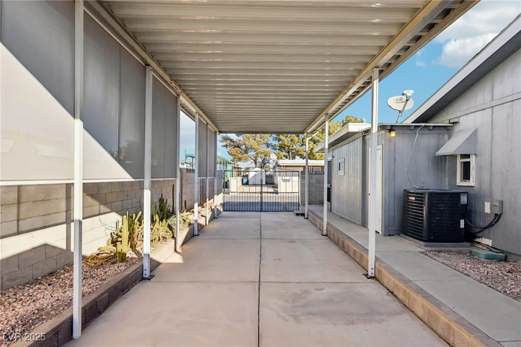 2949 Gavilan, Las Vegas, NV 89122