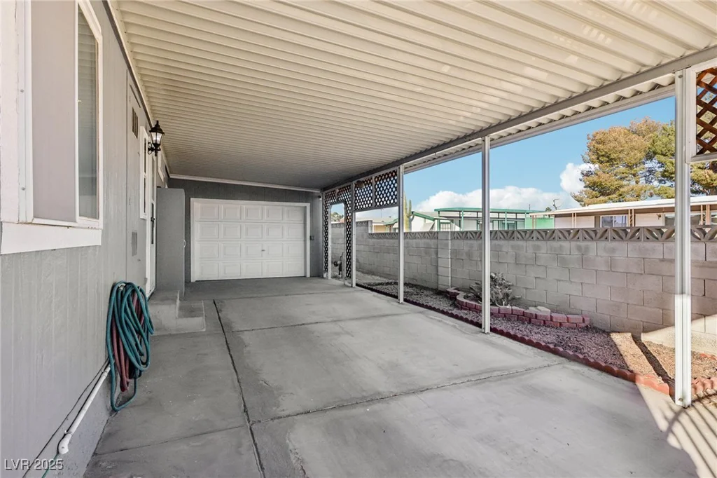 2949 Gavilan, Las Vegas, NV 89122
