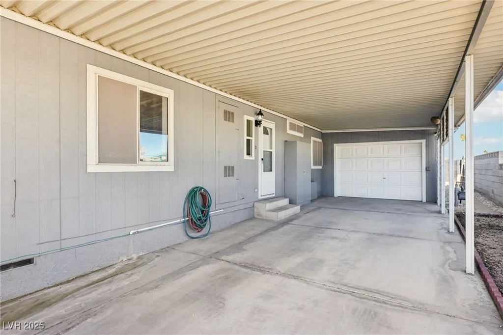 2949 Gavilan, Las Vegas, NV 89122