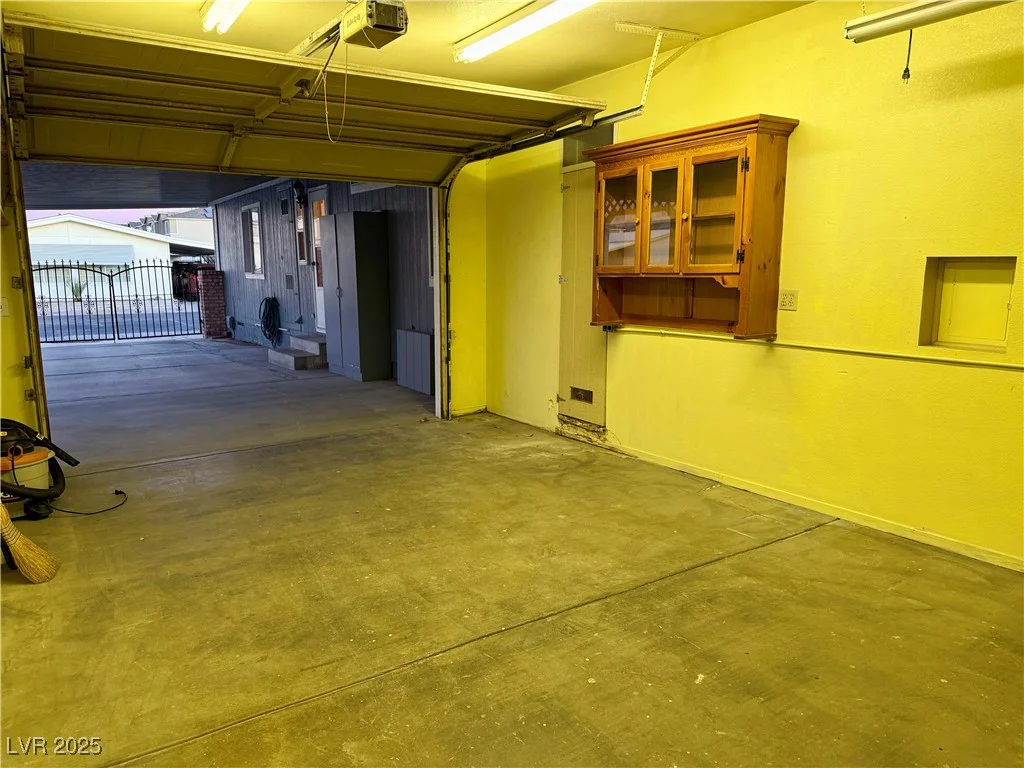 2949 Gavilan, Las Vegas, NV 89122
