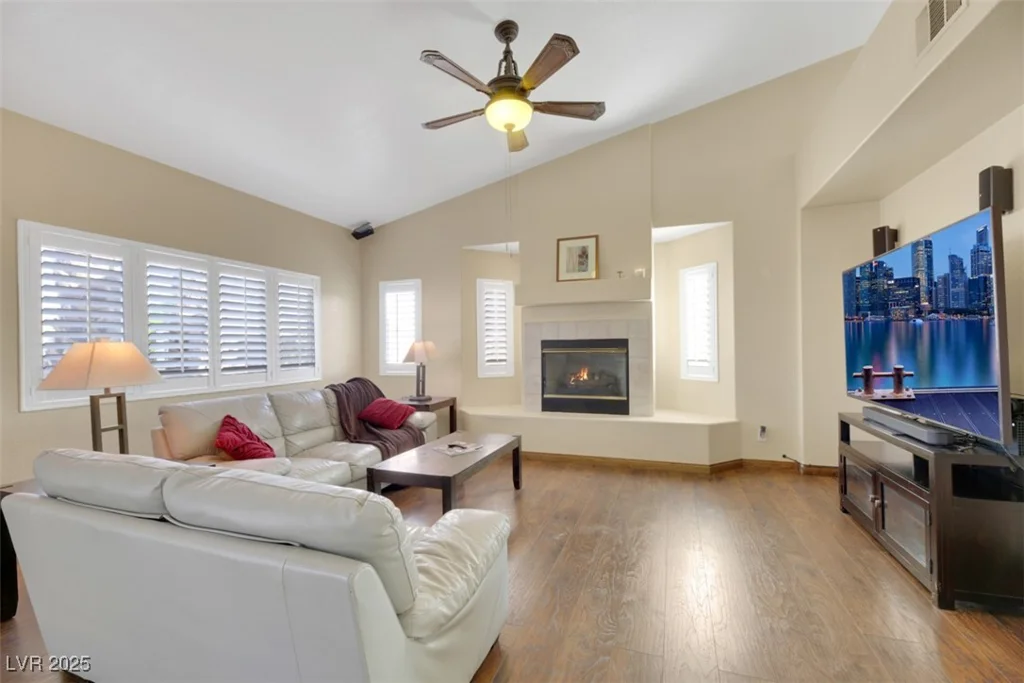718 Glenwood Springs, North Las Vegas, NV 89032