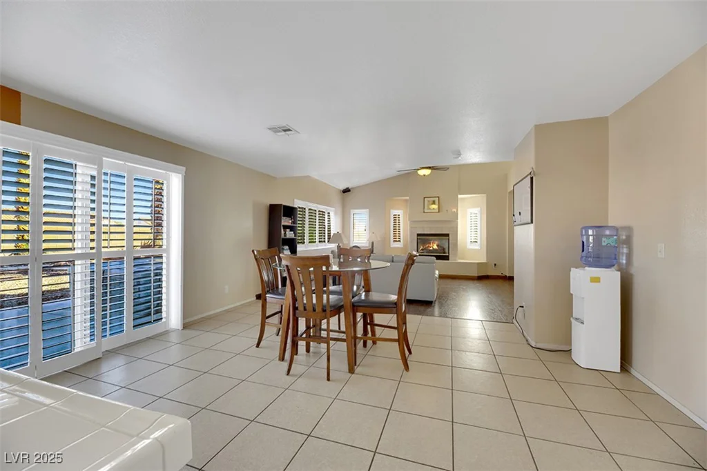 718 Glenwood Springs, North Las Vegas, NV 89032