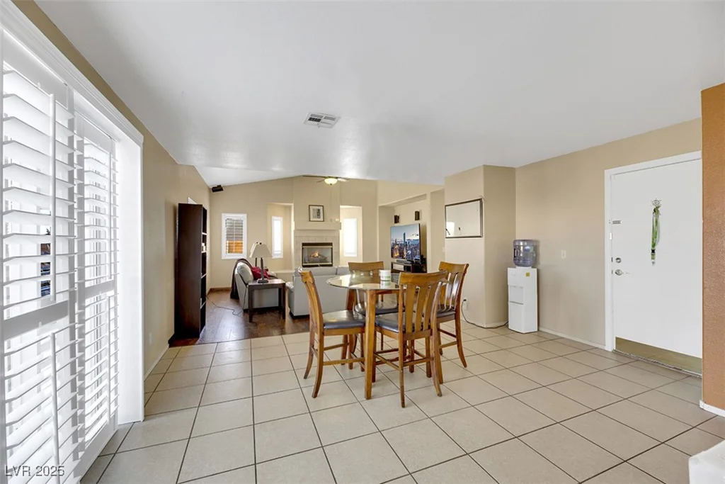 718 Glenwood Springs, North Las Vegas, NV 89032