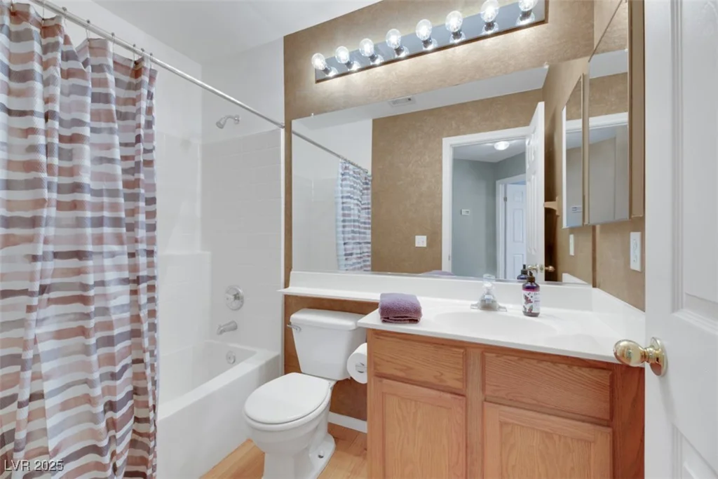 718 Glenwood Springs, North Las Vegas, NV 89032