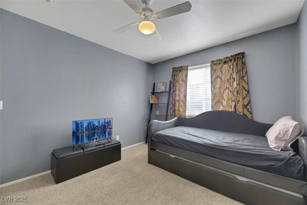718 Glenwood Springs, North Las Vegas, NV 89032