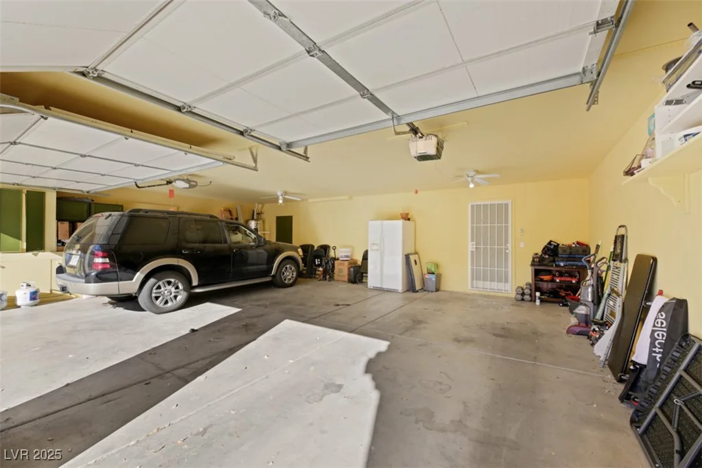 718 Glenwood Springs, North Las Vegas, NV 89032