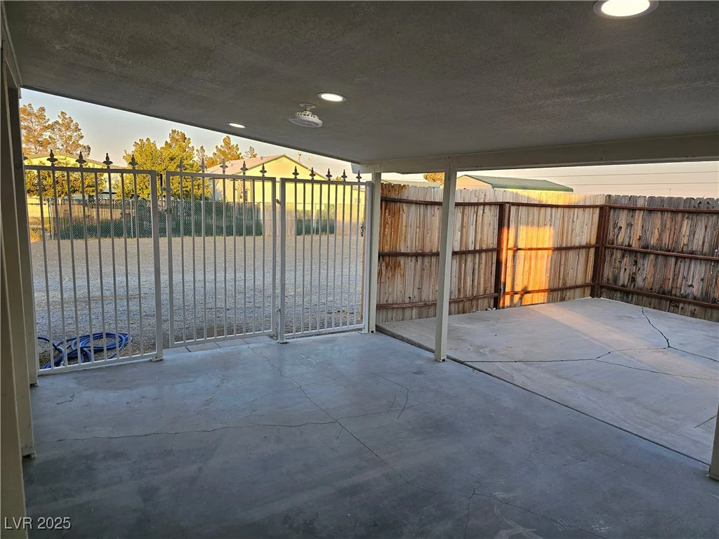 2761 Prospector, Pahrump, NV 89048